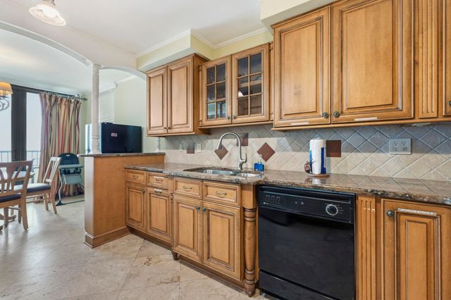 4719 S Ocean Blvd Ph 6, North Myrtle Beach, SC 29582