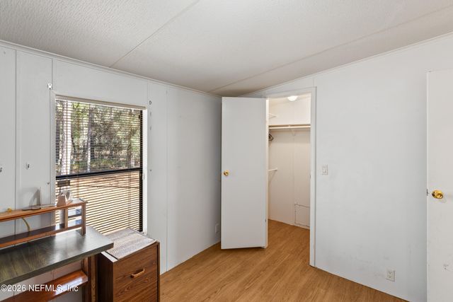 110 HILL TOP Loop, Hawthorne, FL 32640