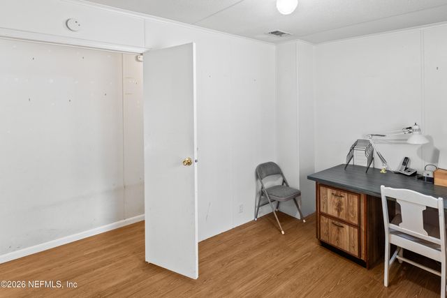 110 HILL TOP Loop, Hawthorne, FL 32640