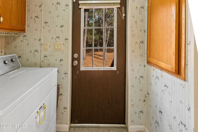 110 HILL TOP Loop, Hawthorne, FL 32640