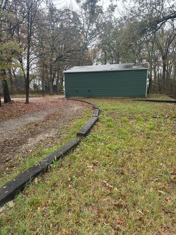 225 County Road 1975, Yantis, TX 75497