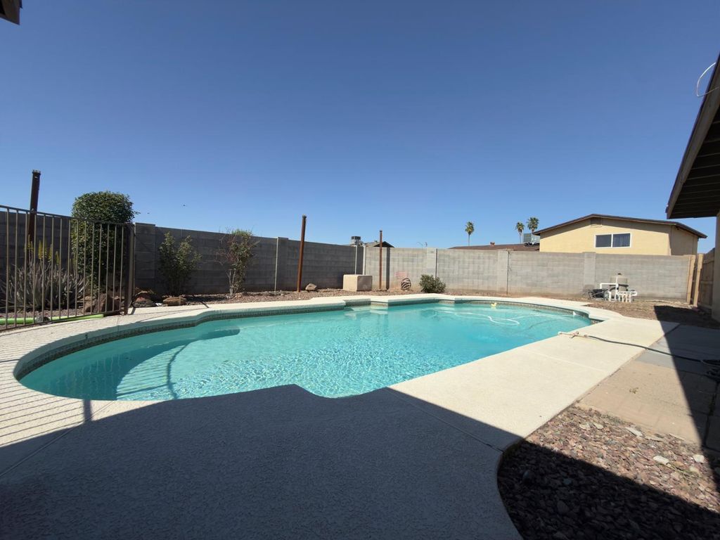 17046 N 37th Avenue, Glendale, AZ 85308