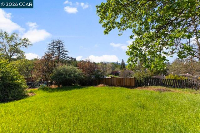 1101 Scots Ln, Walnut Creek, CA 94596