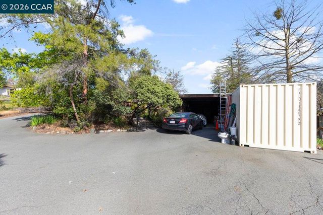 1101 Scots Ln, Walnut Creek, CA 94596