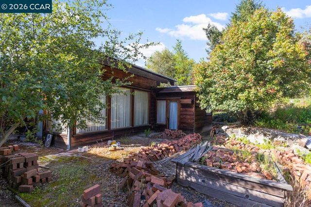 1101 Scots Ln, Walnut Creek, CA 94596