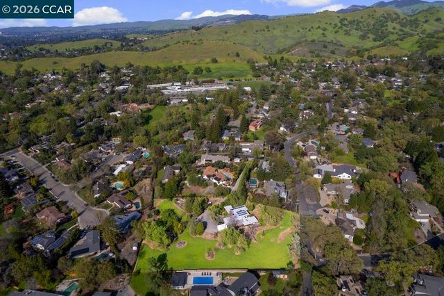 1101 Scots Ln, Walnut Creek, CA 94596