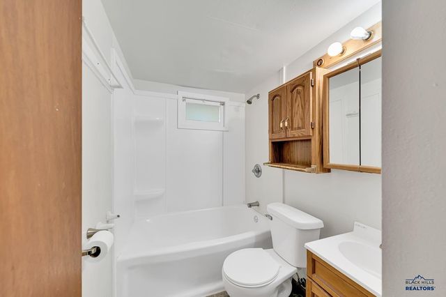 629 WOOD AVE, Rapid City, SD 57701