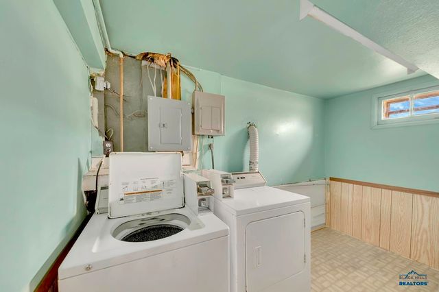 629 WOOD AVE, Rapid City, SD 57701