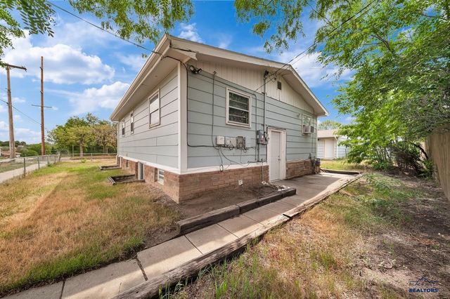 629 WOOD AVE, Rapid City, SD 57701