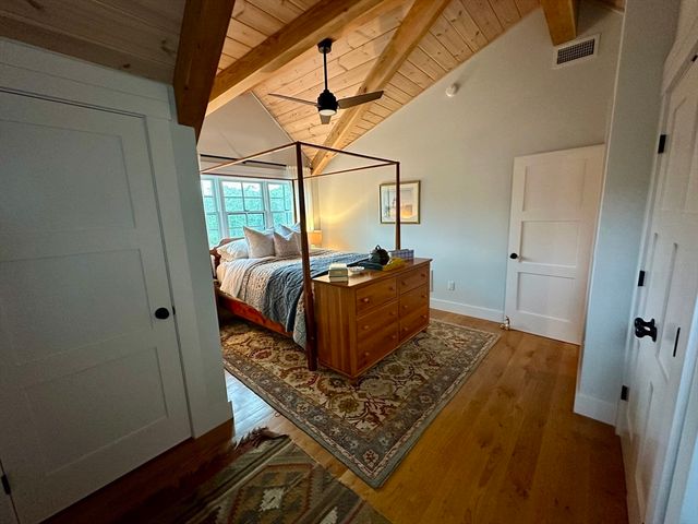 96 Hammett Ln, Chilmark, MA 02535