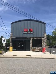 678 Westwood Avenue 2nd Floor, River Vale, NJ 07675