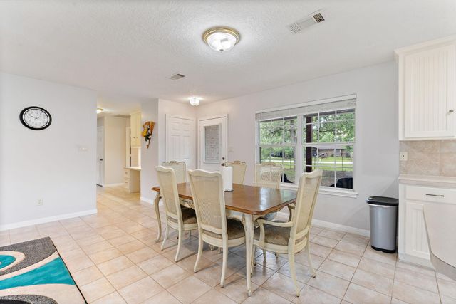 445 Woolridge Dr Drive, Conroe, TX 77301