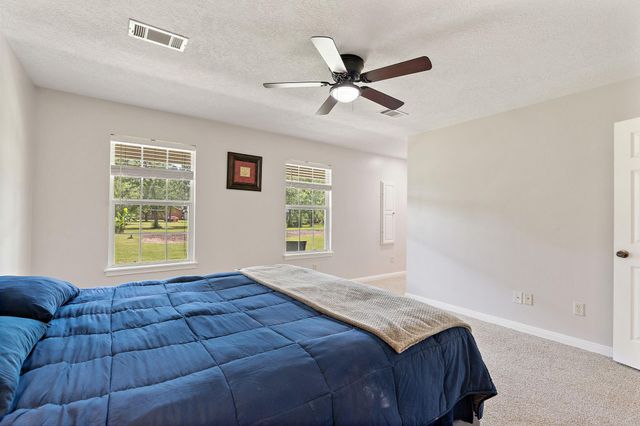 445 Woolridge Dr Drive, Conroe, TX 77301