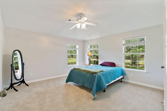 445 Woolridge Dr Drive, Conroe, TX 77301