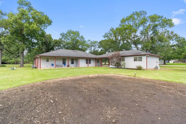 445 Woolridge Dr Drive, Conroe, TX 77301