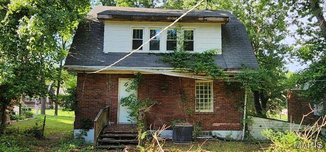 8008 Monroe Avenue, St Louis, MO 63114