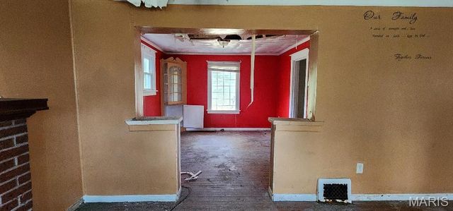 8008 Monroe Avenue, St Louis, MO 63114