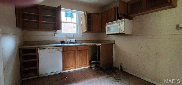 8008 Monroe Avenue, St Louis, MO 63114