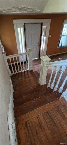 8008 Monroe Avenue, St Louis, MO 63114