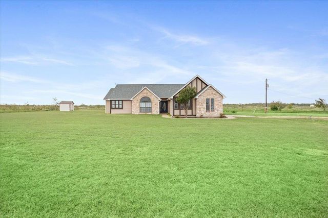 8600 Five Wells RD, Rogers, TX 76569
