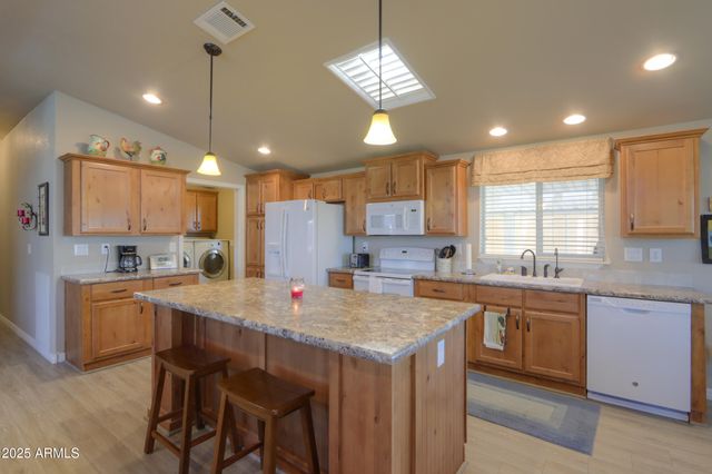 2263 N TREKELL Road 158, Casa Grande, AZ 85122