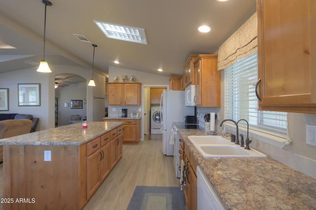 2263 N TREKELL Road 158, Casa Grande, AZ 85122