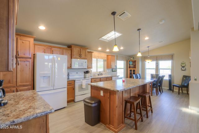 2263 N TREKELL Road 158, Casa Grande, AZ 85122