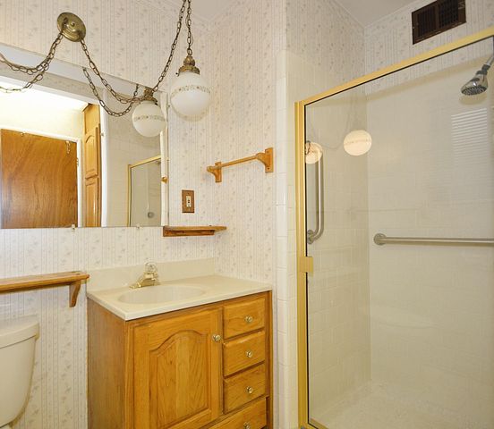 3860 E Rialto Avenue, Fresno, CA 93726