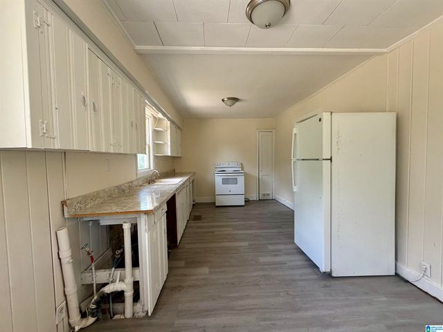 505 PINE STREET, Bessemer, AL 35022