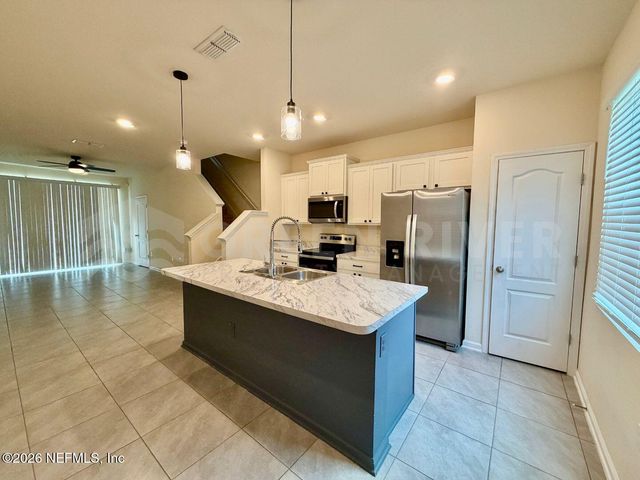 575 OAKLEAF PLANTATION Parkway 1608, Orange Park, FL 32065