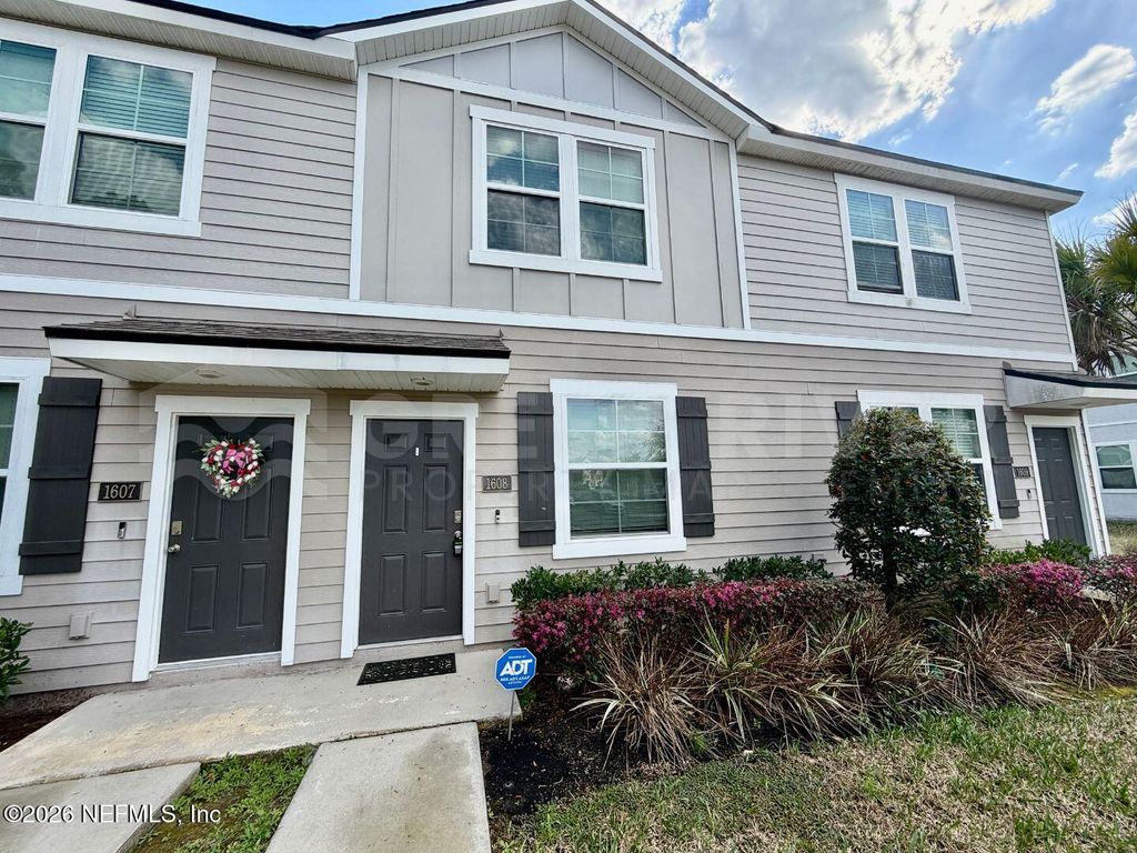 575 OAKLEAF PLANTATION Parkway 1608, Orange Park, FL 32065