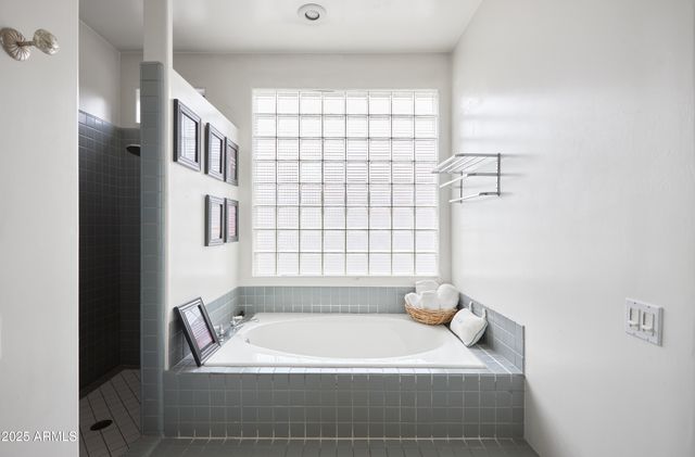 12242 N 74TH Street, Scottsdale, AZ 85260