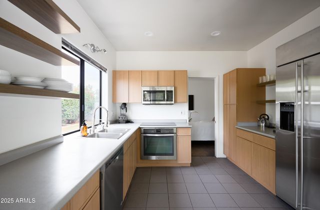 12242 N 74TH Street, Scottsdale, AZ 85260