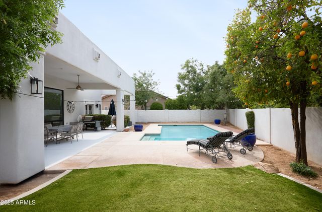 12242 N 74TH Street, Scottsdale, AZ 85260