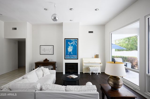 12242 N 74TH Street, Scottsdale, AZ 85260