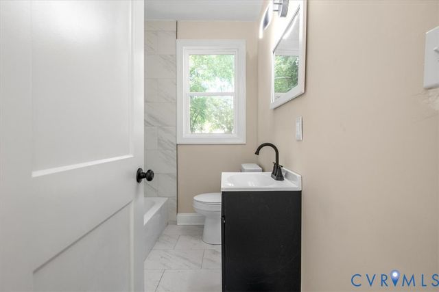 2115 Newbourne St, Richmond, VA 23223