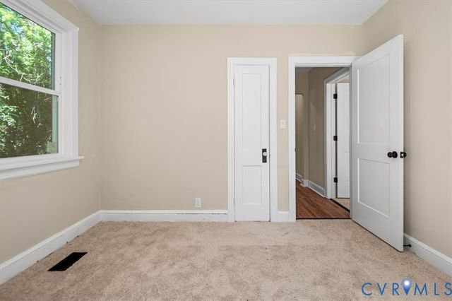 2115 Newbourne St, Richmond, VA 23223