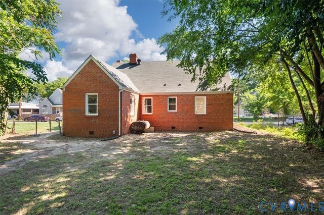 2115 Newbourne St, Richmond, VA 23223