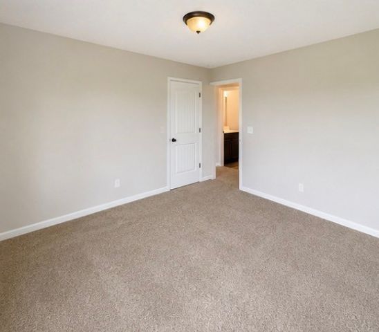 121 Hazelnut Ln, Unionville, TN 37180