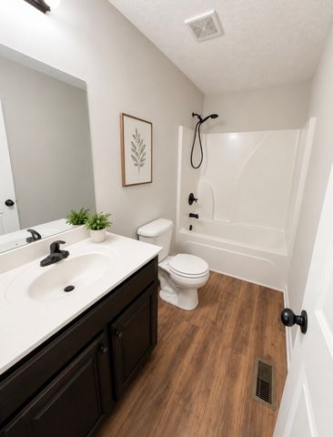 121 Hazelnut Ln, Unionville, TN 37180