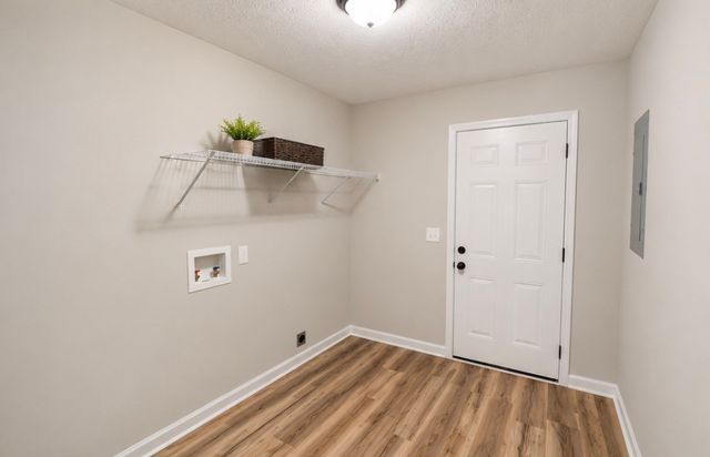 121 Hazelnut Ln, Unionville, TN 37180
