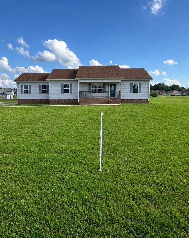 121 Hazelnut Ln, Unionville, TN 37180