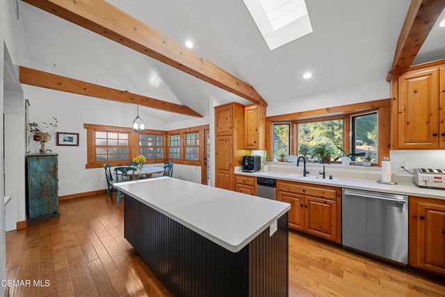 2315 Terrace Lane, Agoura Hills, CA 91301