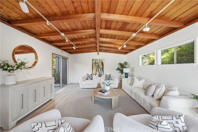 2017 W Macarthur St, Rancho Palos Verdes, CA 90275