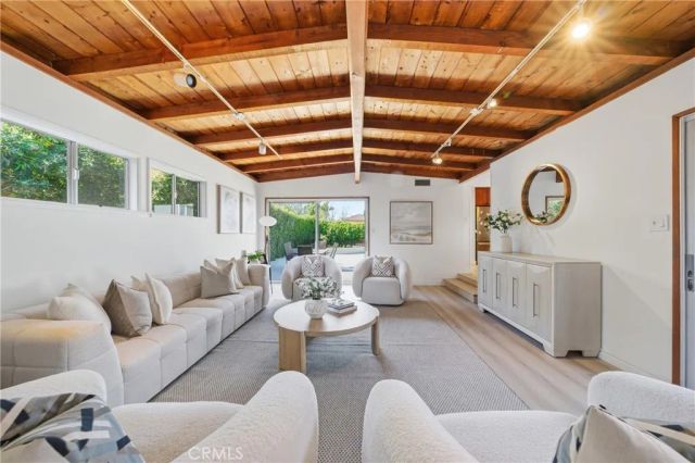 2017 W Macarthur St, Rancho Palos Verdes, CA 90275