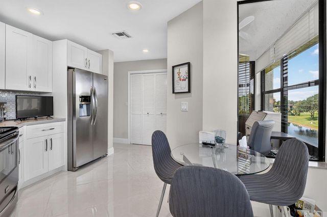 7535 La Paz Boulevard 306, Boca Raton, FL 33433