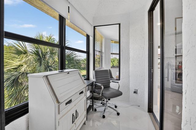 7535 La Paz Boulevard 306, Boca Raton, FL 33433