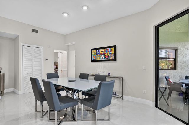 7535 La Paz Boulevard 306, Boca Raton, FL 33433