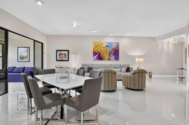 7535 La Paz Boulevard 306, Boca Raton, FL 33433