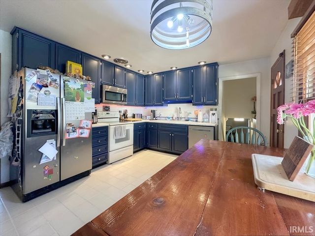 1729 TEASDALE Lane, Kokomo, IN 46902